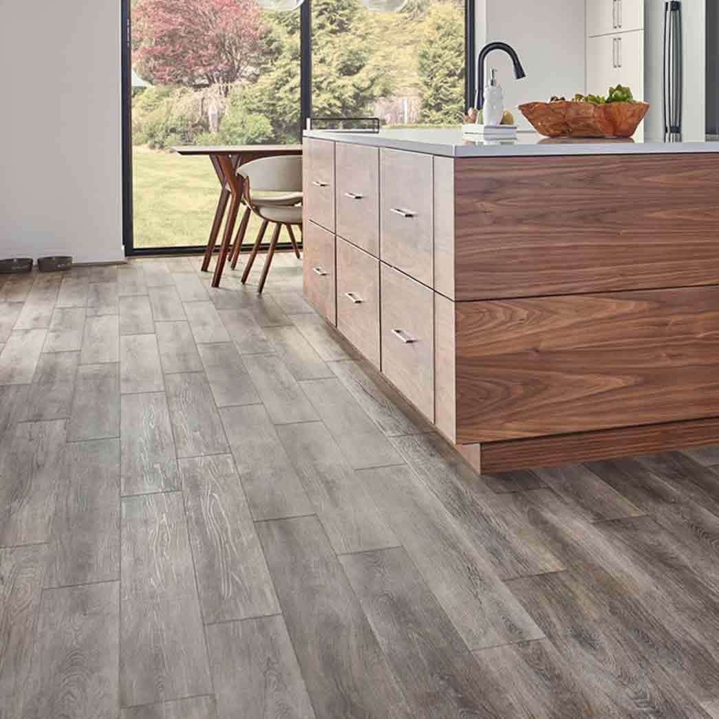 Mannington-Adura-Max-Plank-Margate-Oak-Coastline-MXP050-(Room-Scene)