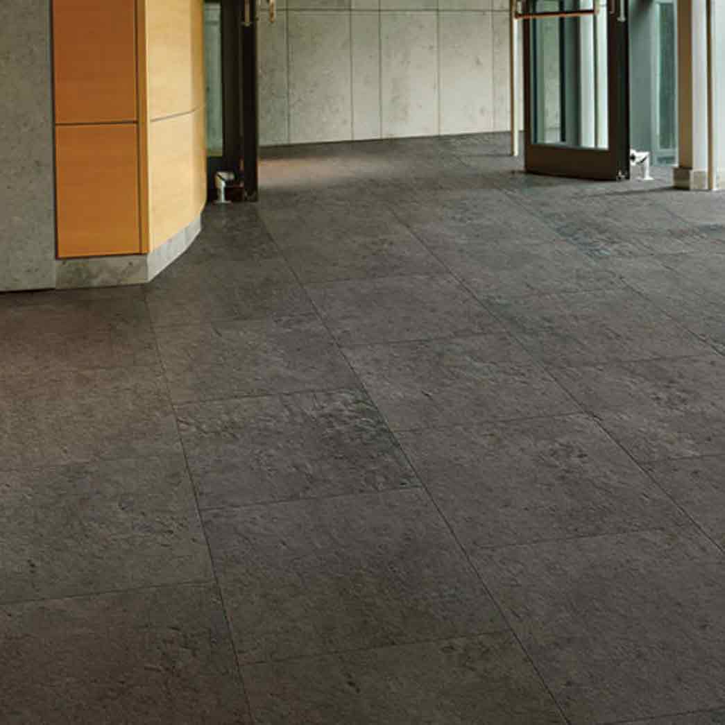 Metroflor-Déjà-New-Smooth-Concrete-DN123813-Anthracite-room scene 1